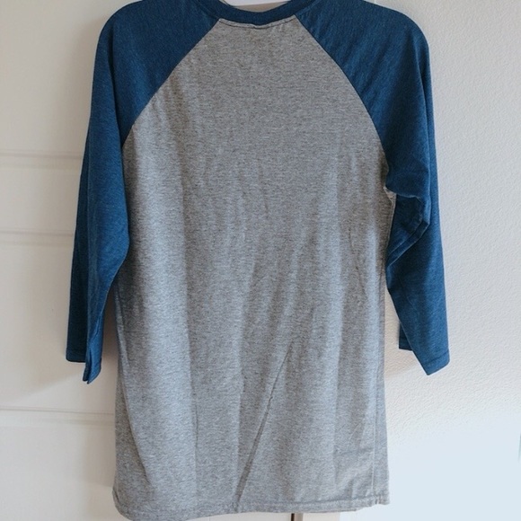 NWT tshirt - Picture 2 of 7